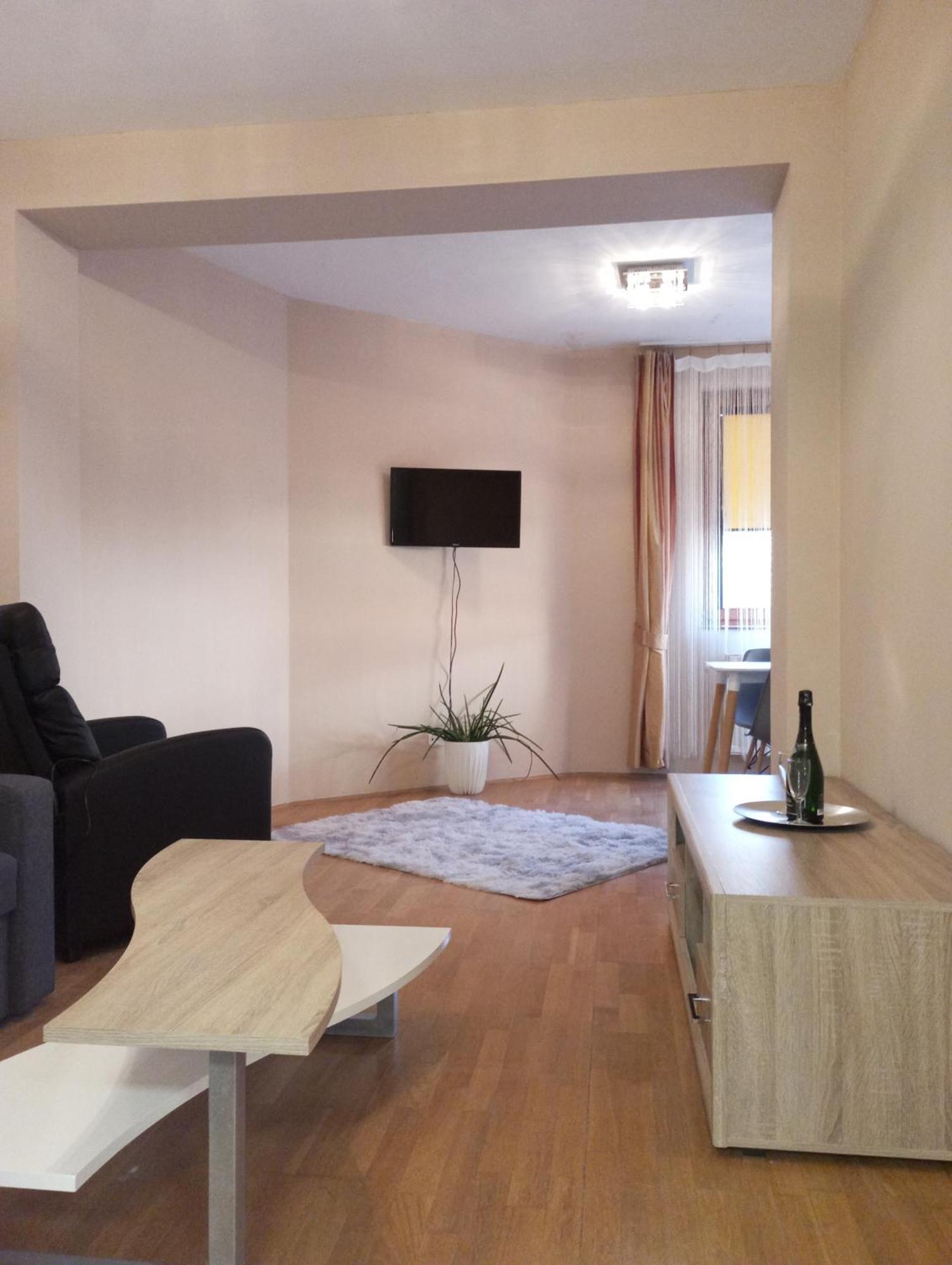 Zen Apartman بوداكالاز المظهر الخارجي الصورة
