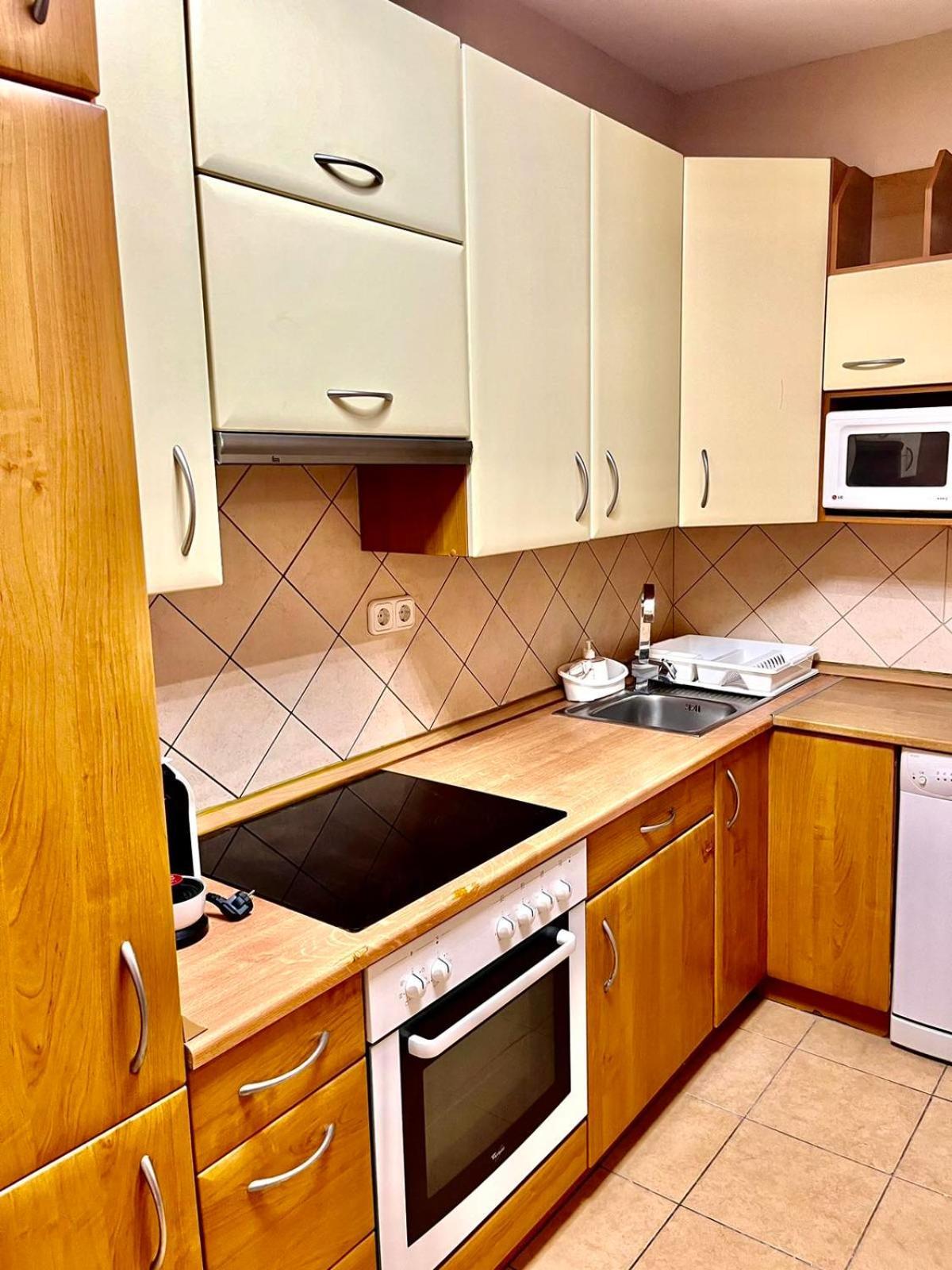 Zen Apartman بوداكالاز المظهر الخارجي الصورة